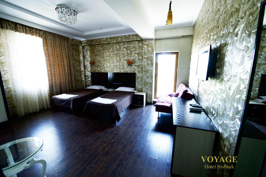 Voyage Hotel Bishkek Quarto foto